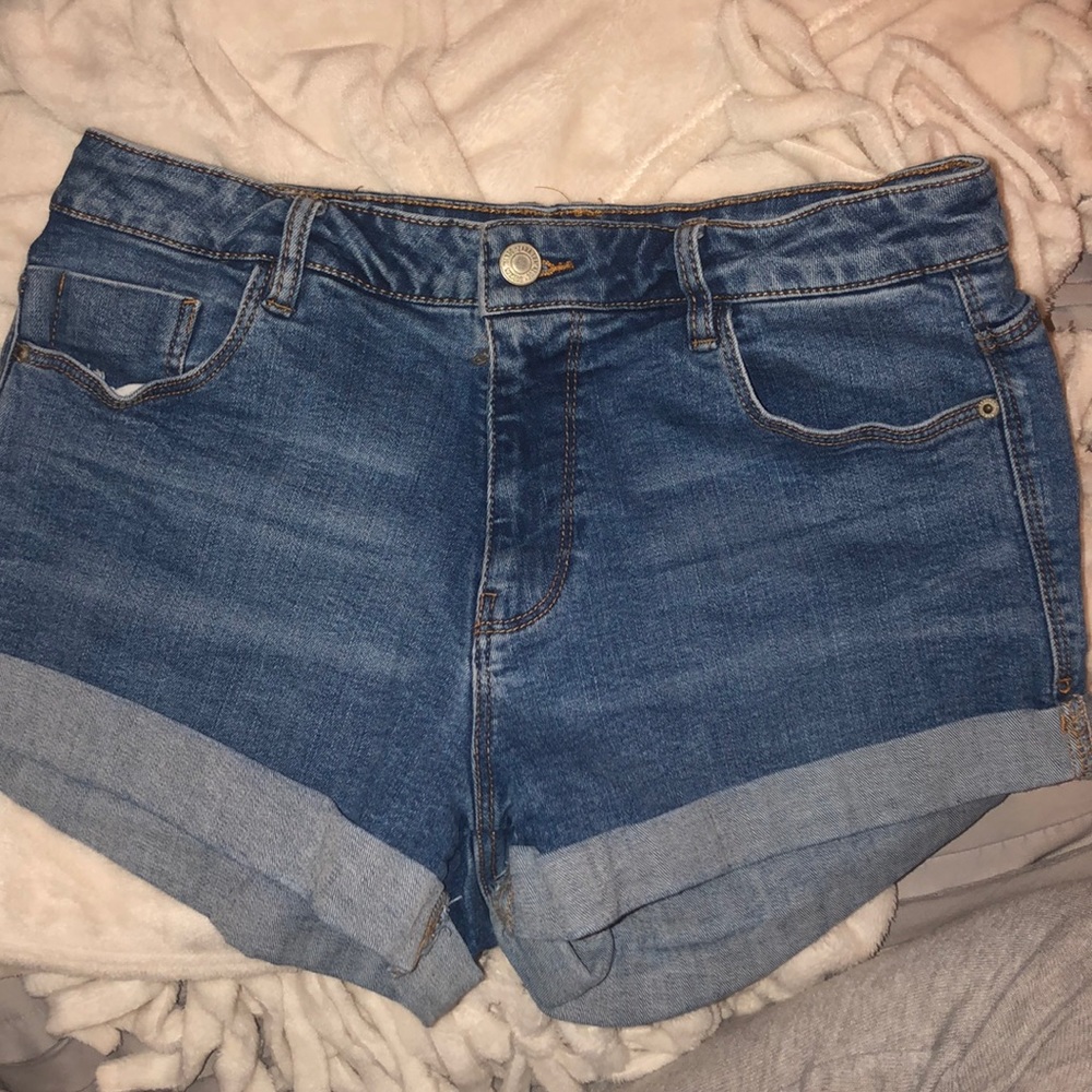 Zara Denim Shorts - Picture 1 of 2